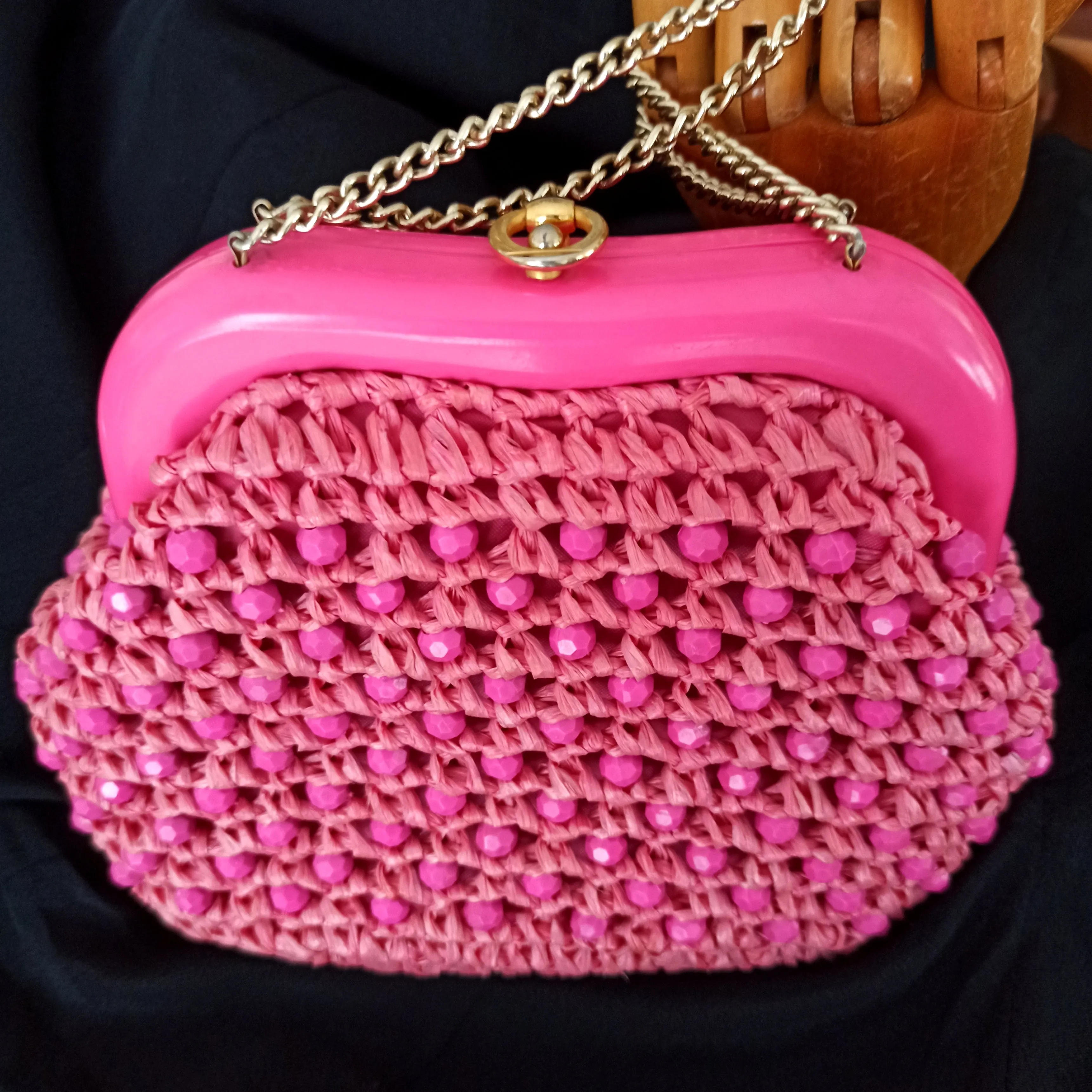 1950s 1960s - Galeries LaFayette, Paris - Collector's Beaded Raffia Pink Handbag