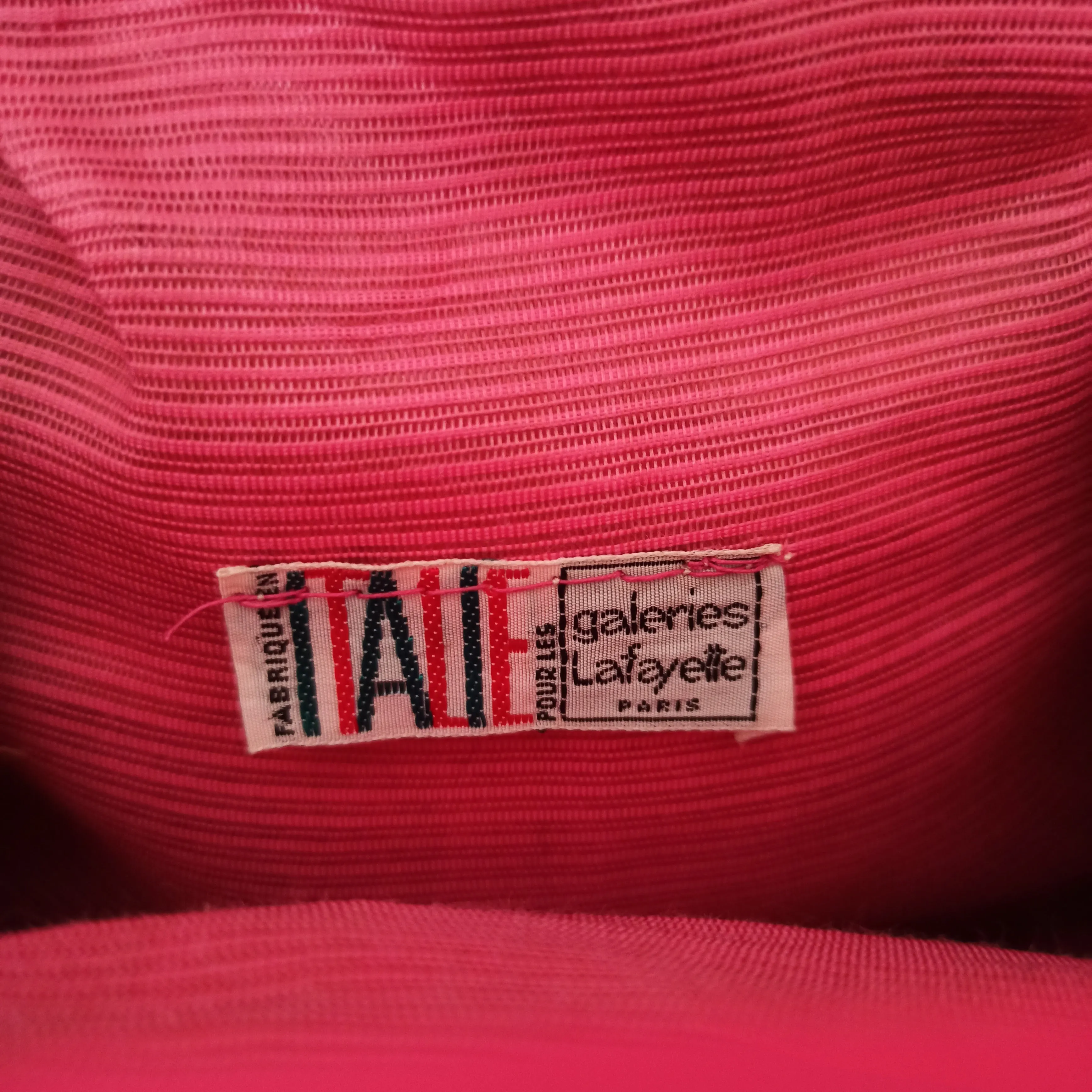 1950s 1960s - Galeries LaFayette, Paris - Collector's Beaded Raffia Pink Handbag