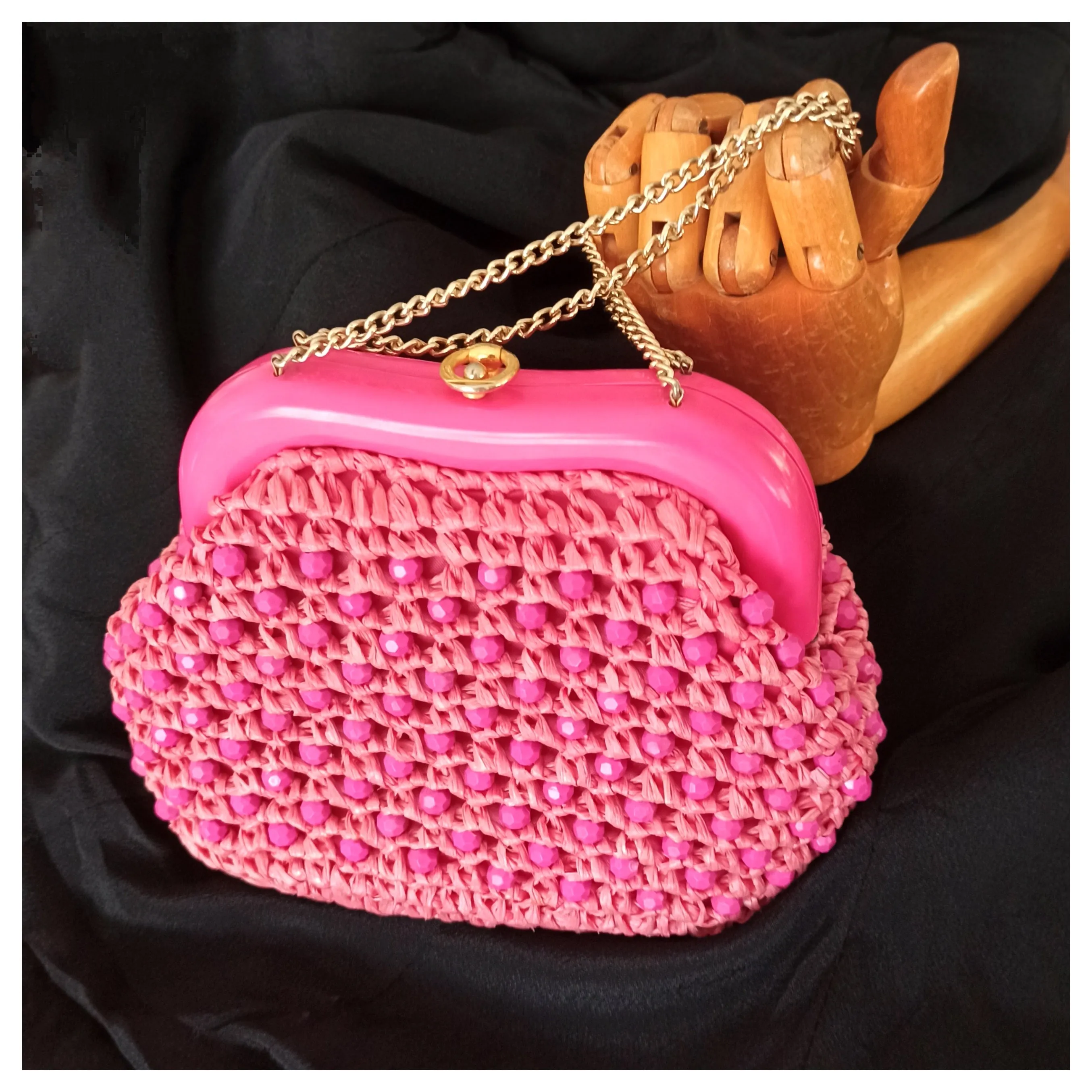 1950s 1960s - Galeries LaFayette, Paris - Collector's Beaded Raffia Pink Handbag