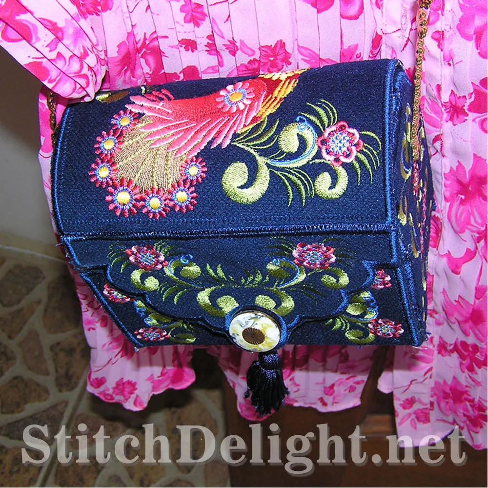 AE010 Oriental Peacock Purse