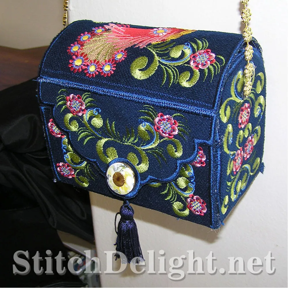 AE010 Oriental Peacock Purse