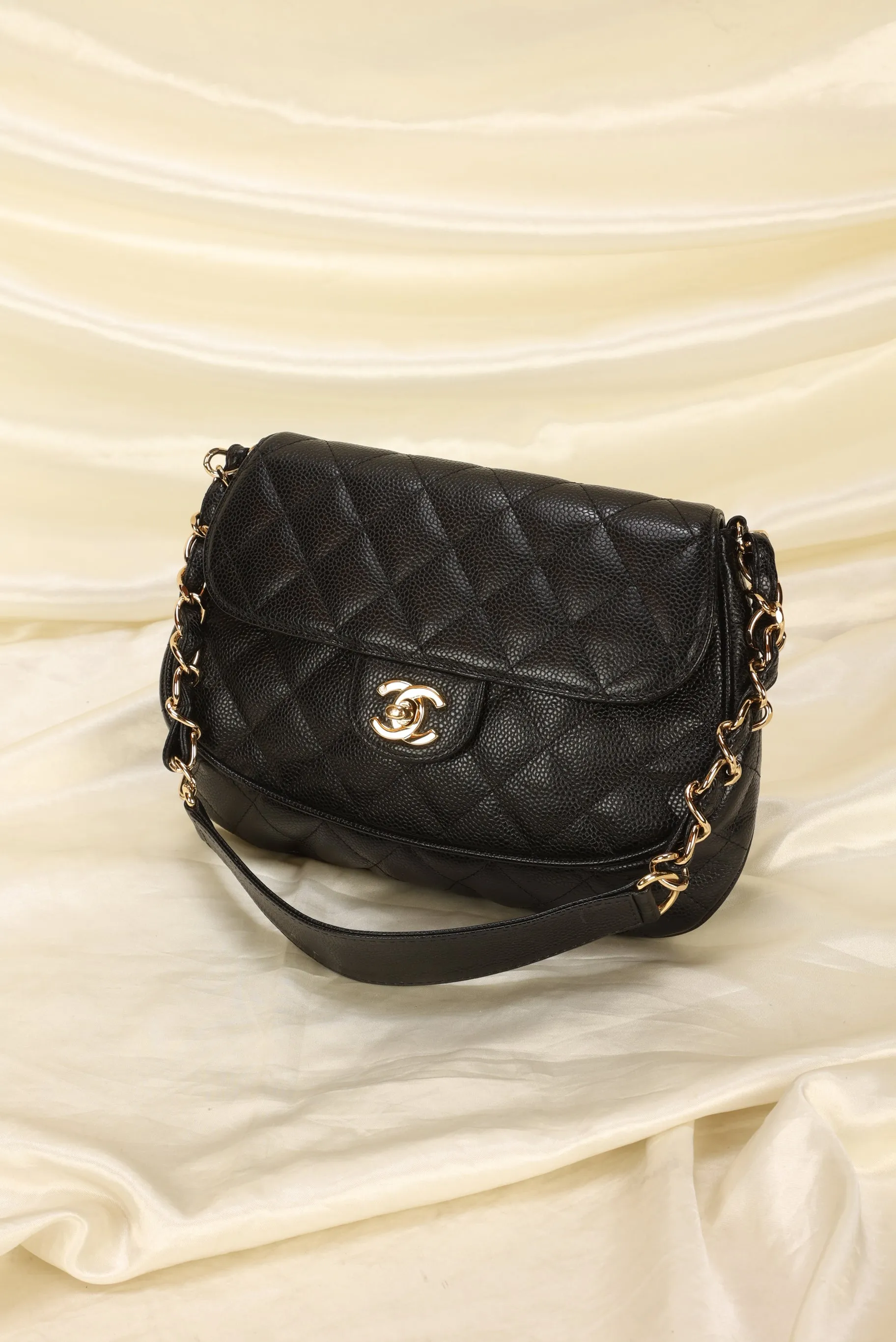 Extremely Rare CL Caviar Shoulder Bag