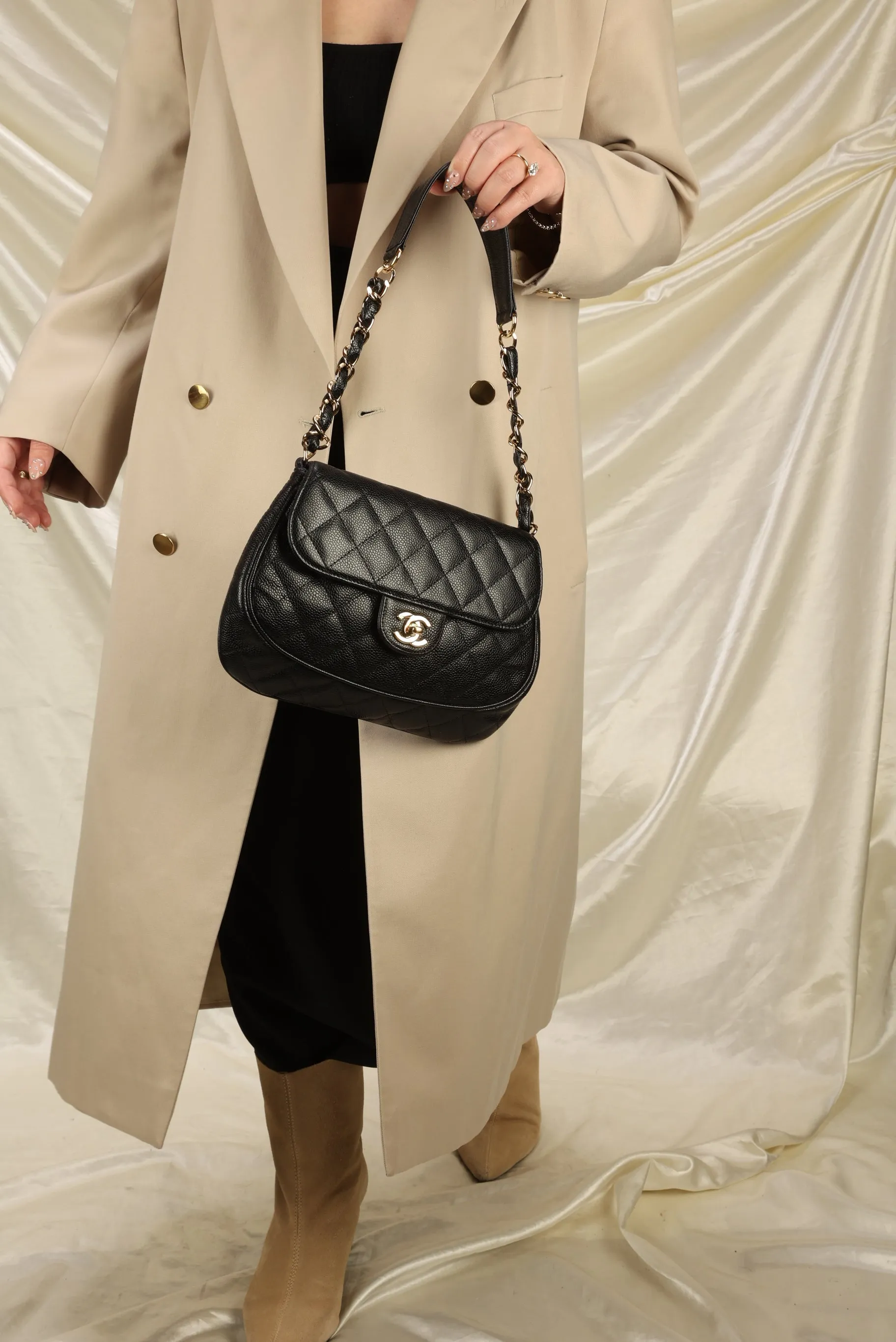 Extremely Rare CL Caviar Shoulder Bag