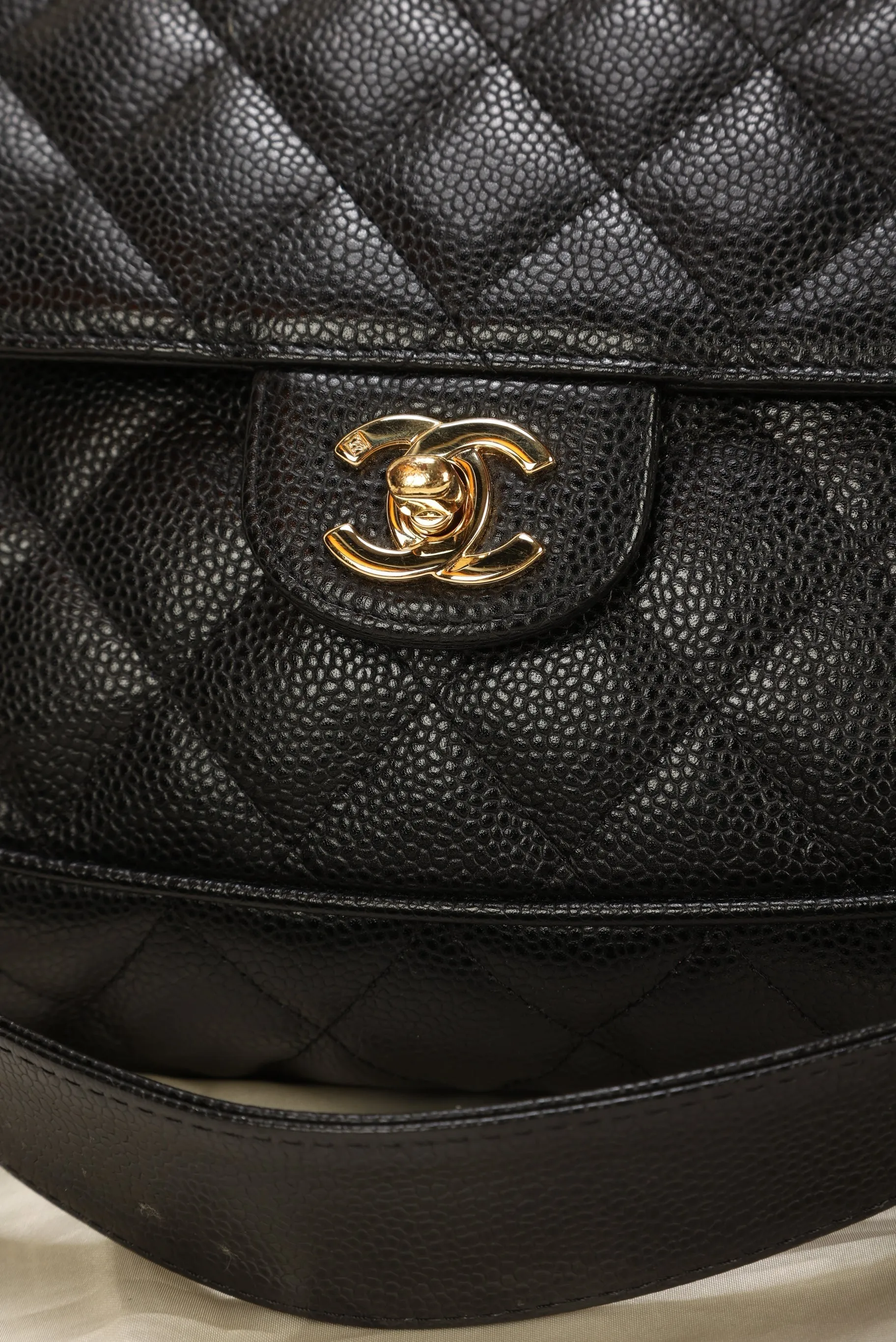 Extremely Rare CL Caviar Shoulder Bag