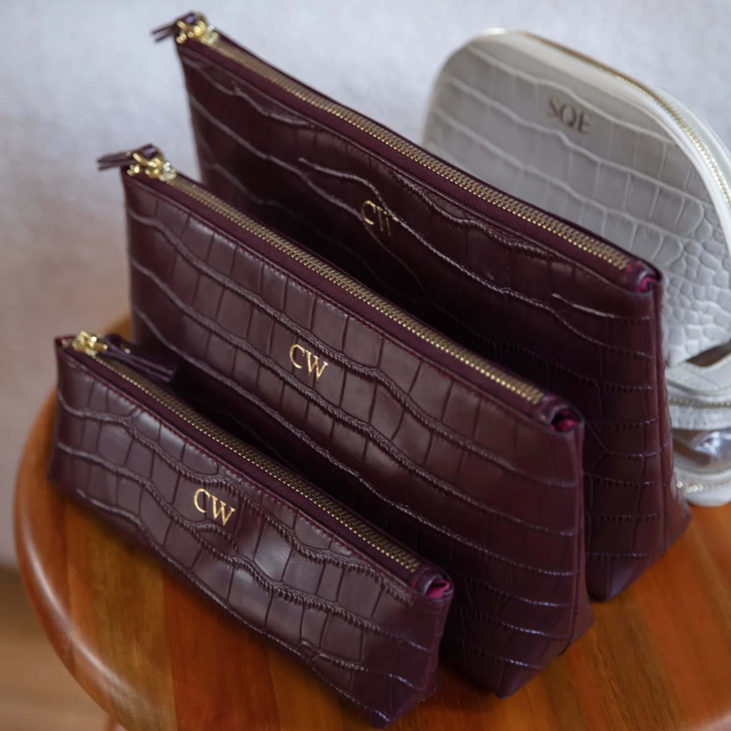 Munich Medium Pouch | Burgundy Croc