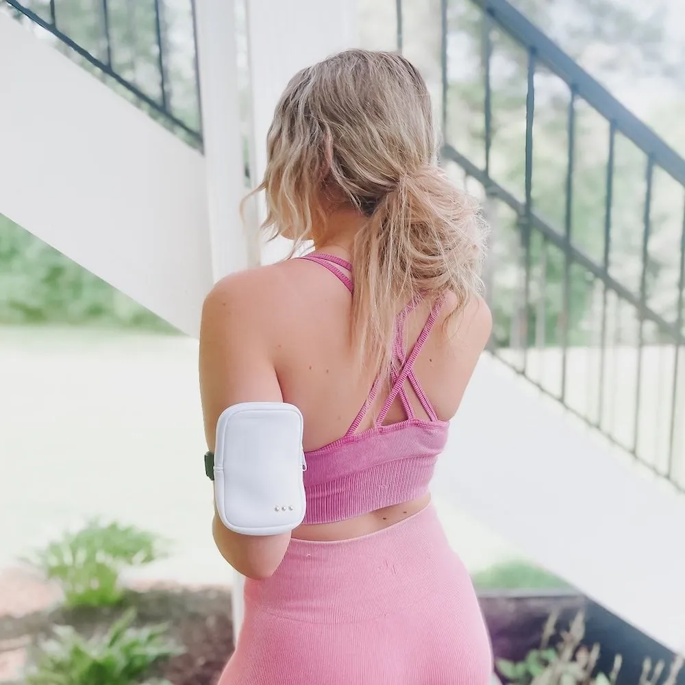 On The Move Pouch Cream