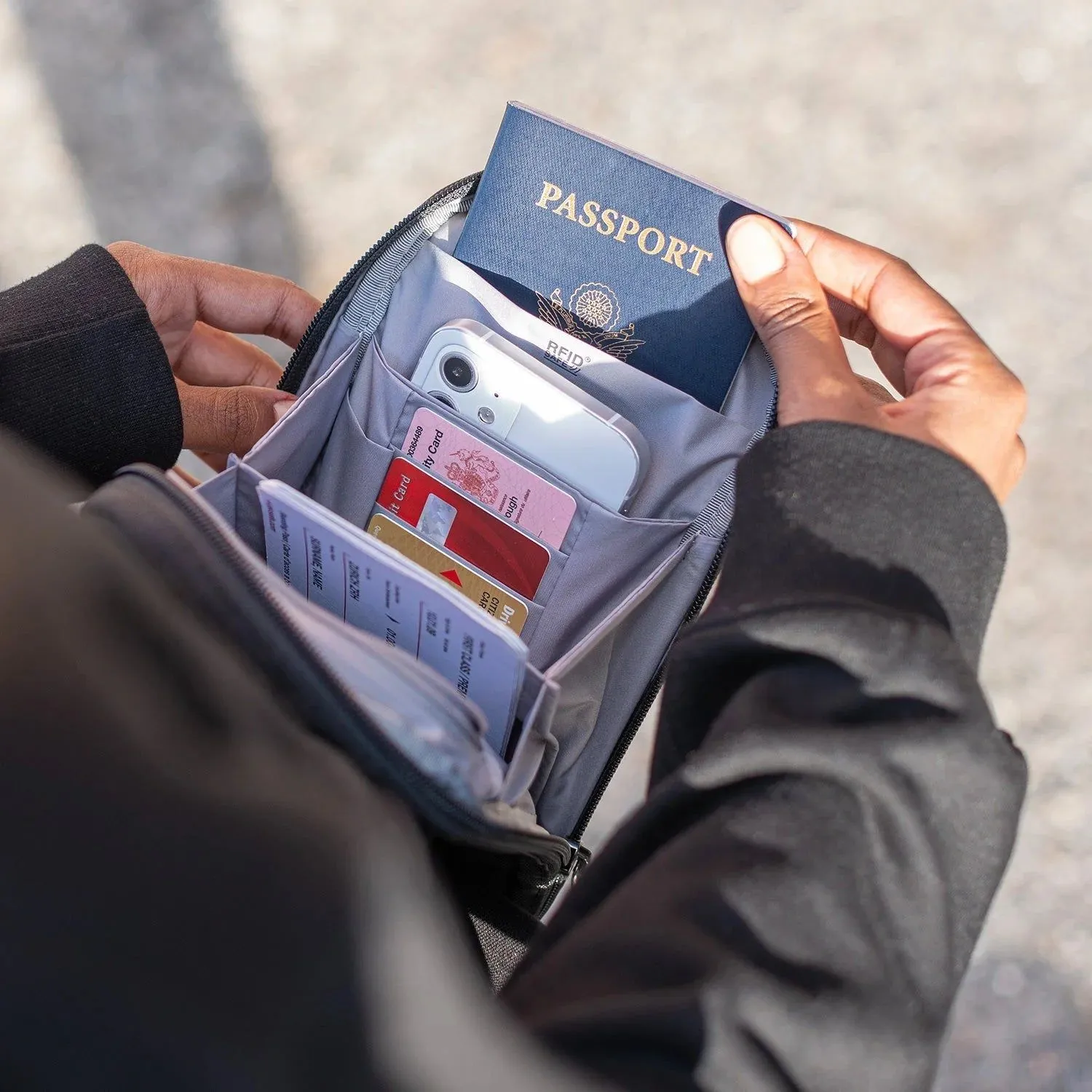 Pacsafe - RFIDsafe™ RFID Blocking Tech Crossbody
