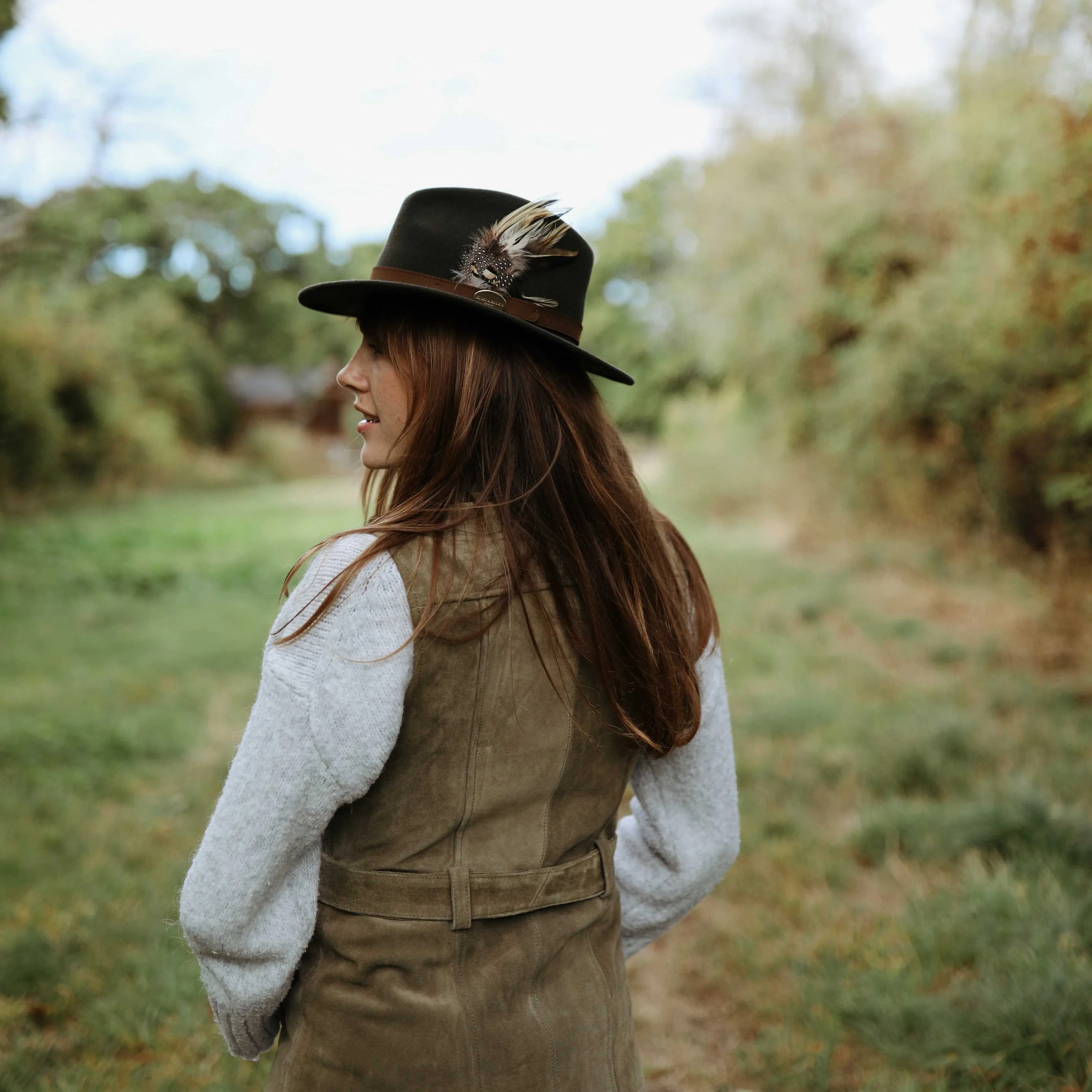 The Suffolk Fedora in Dark Brown (Fawn Feather)